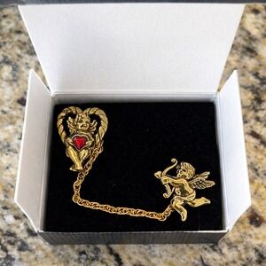 Avon Captivating Cupids Pin Gold Tone Red Heart Rhinestone Cherub Vtg Jewelry